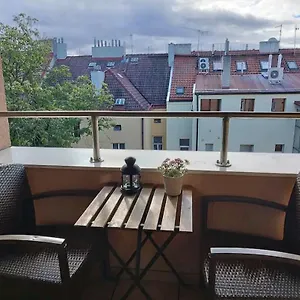 Cozy Rooftop With Balcony Prag